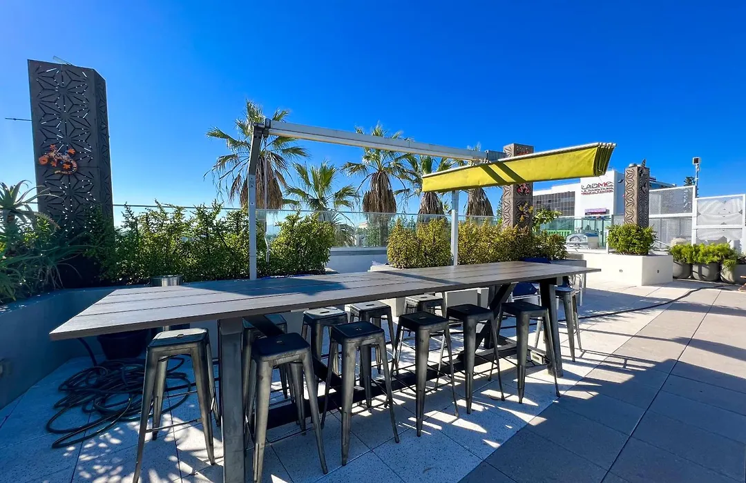 Luxury Downtown Los Angeles Penthouse Condo With Skyline Views-1