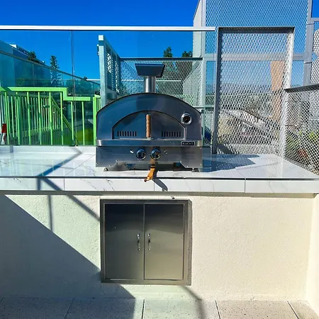 Luxury Downtown Los Angeles Penthouse Condo With Skyline Views-3